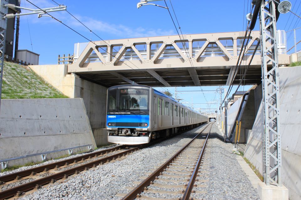 六実～逆井間複線化工事（逆井跨線道路橋） 画像1